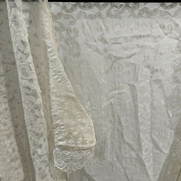 House of CB LEALA IVORY FLORAL LACE TRIM TOP Size XL - Picture 3 of 5